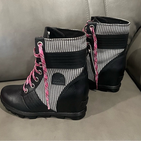 Sorel Black and Pink Houndstooth Combat Boots - Picture 5 of 14
